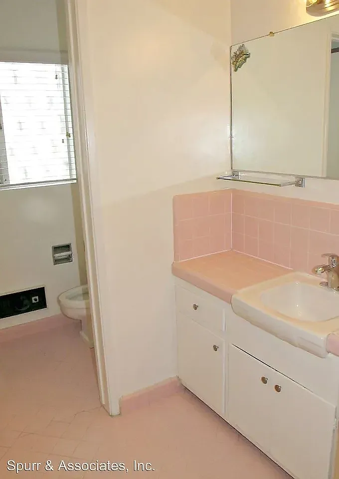 2 bed, 1098 sqft, $2,350 — Photo 4