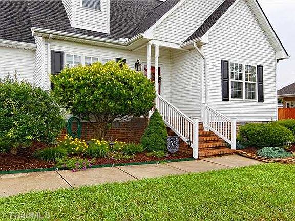 2nd image of 1825 Sonja Ct