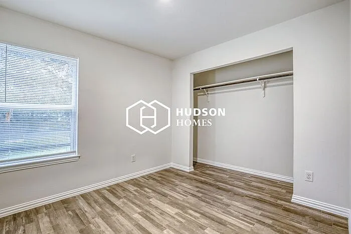 718 Garland Ave #B — Photo 9