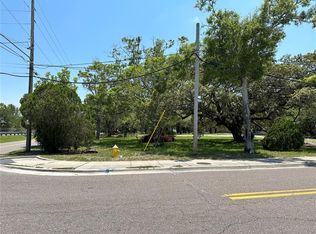 1202 Gooden Xing, Seminole, FL 33778