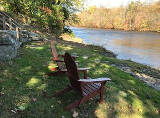 5143 River Dr, Laurys Station, PA 18059