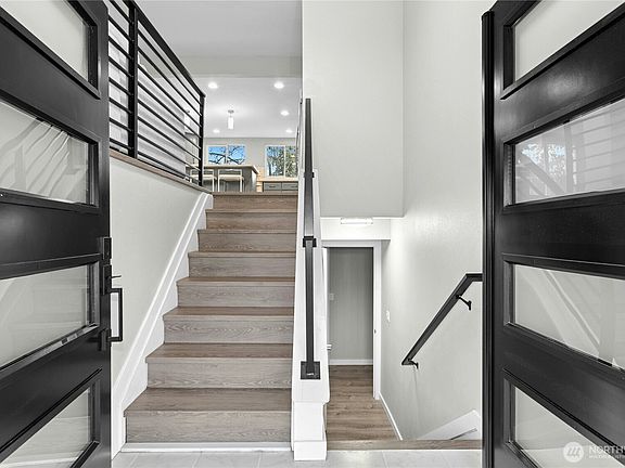 3rd image of 12563 SE 71st Street