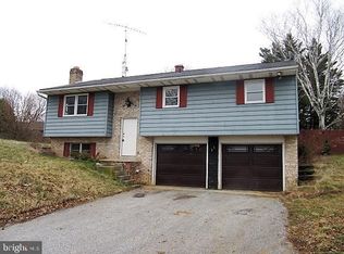 5872 Ambau Rd, Spring Grove, PA 17362