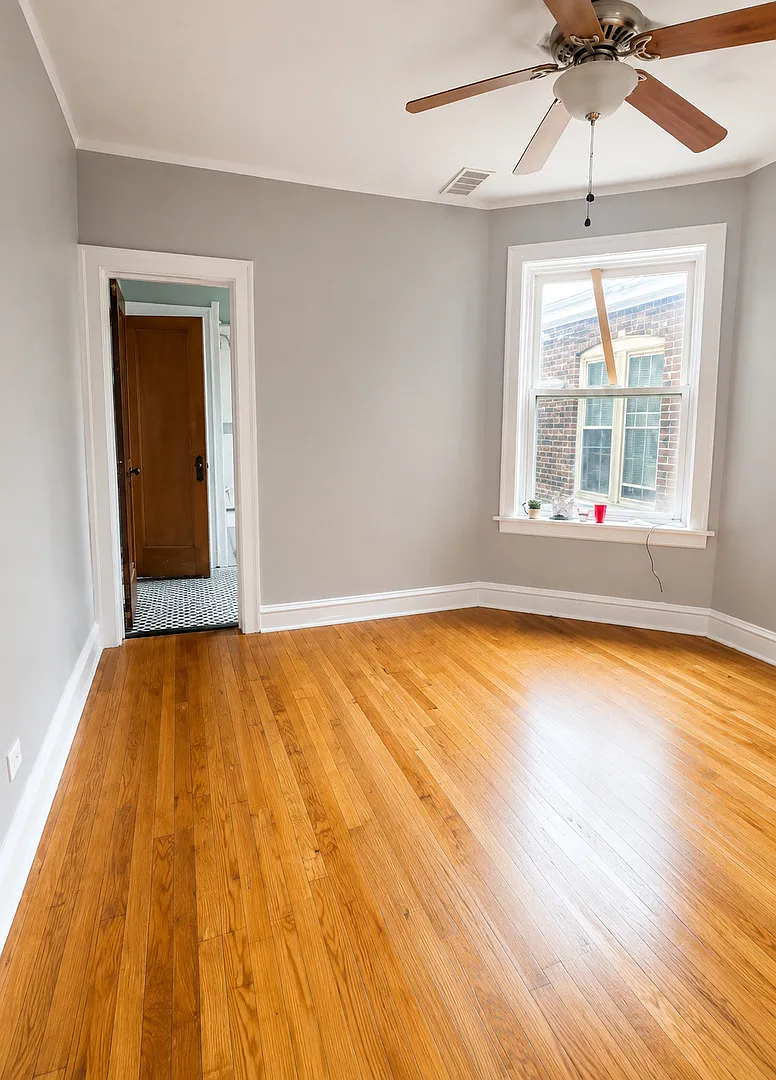 2 bed, 1300 sqft, $1,400 — Photo 4