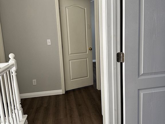 4th image of 646 Fulstow Ct
