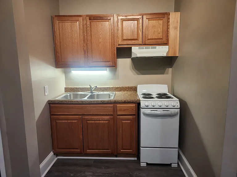 55-57 S Potomac St #201 — Photo 6