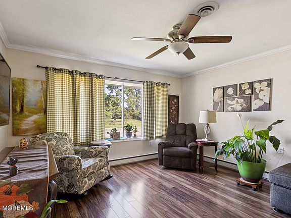 5th image of 74B Buckingham Drive
