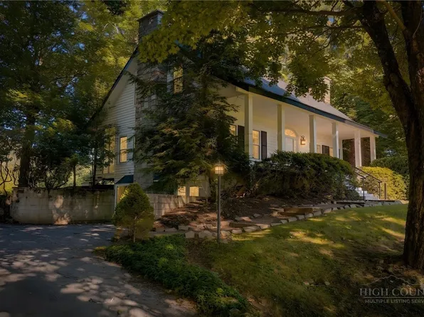 106 Thunderbolt Drive, Banner Elk, NC 28604