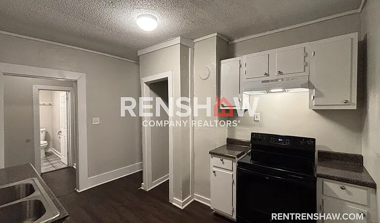 689 Baltimore St — Photo 11