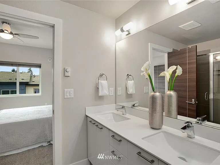 520 Fremont Walk SE — Photo 14