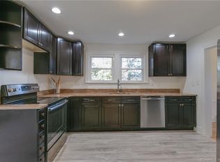 42 Brookfield St, Manchester, CT 06040