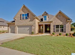 3012 Chimney Cove Cir, Brownsboro, AL 35741
