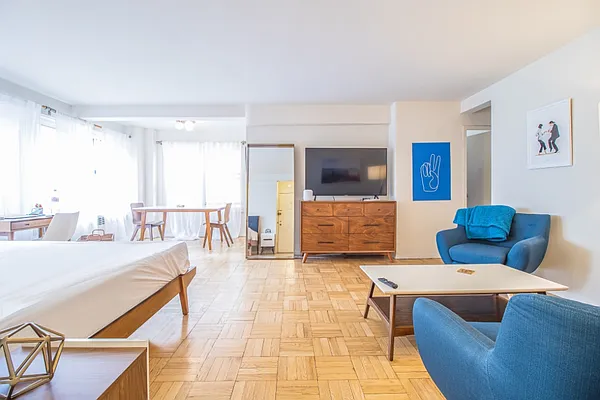 Rented by Charles H. Greenthal Management Corp | media 8