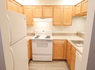 812 City Park Ave APT 102, Fort Collins, CO 80521