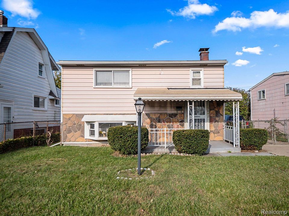 1st image of 3842 17th St