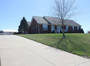 7910 Saur Rd, Maceo, KY 42355
