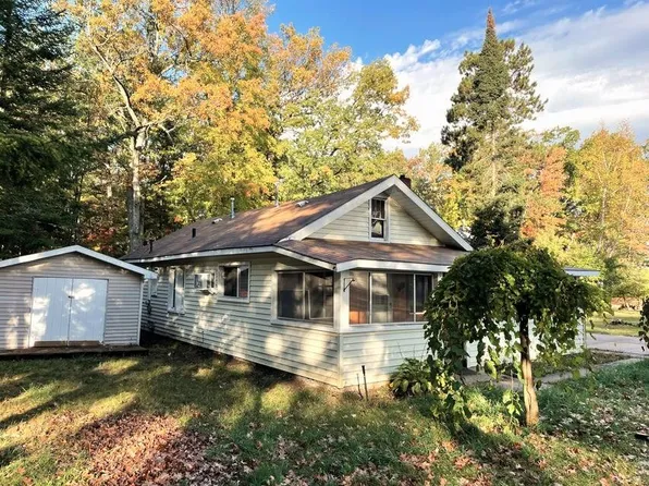125 14th St, Prudenville, MI 48651