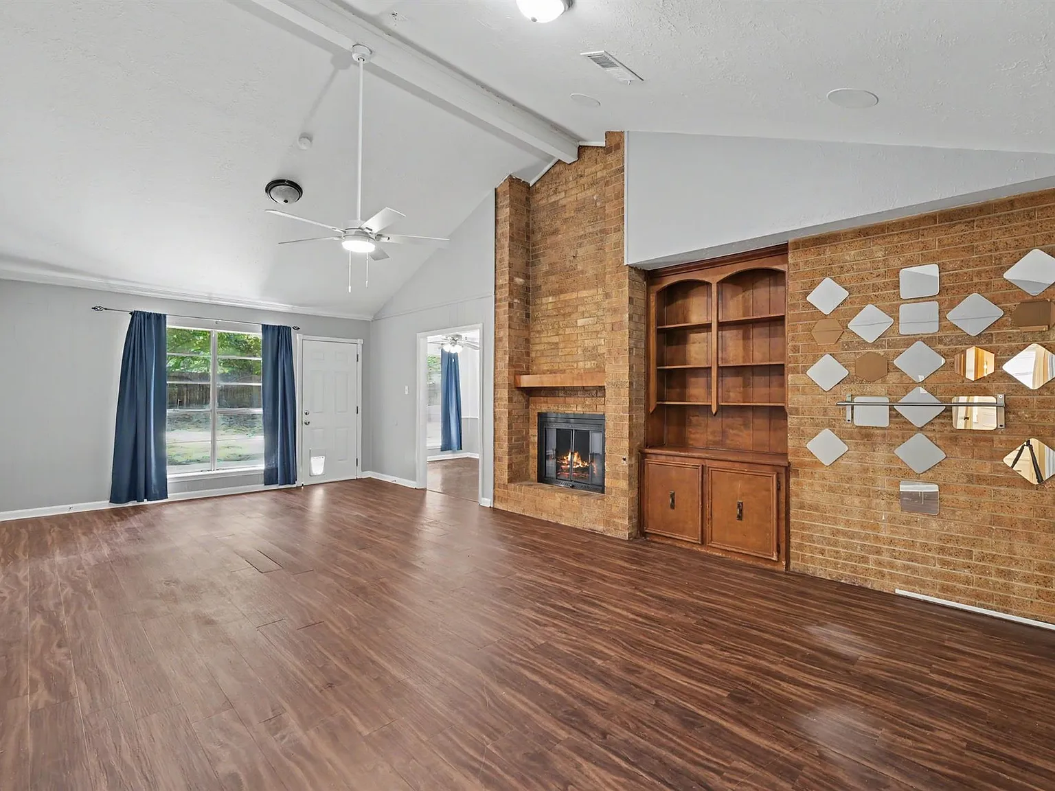 3 bed, 2.0 bath, 1884 sqft, $1,795 — Photo 4