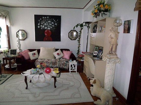 2nd image of 130 Glen Ave