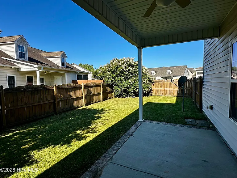 1855 Cambria Dr #B — Photo 20