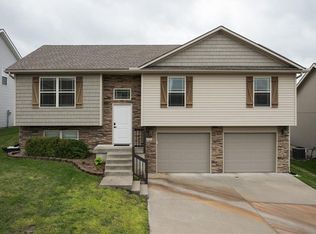 105 Division St, Knob Noster, MO 65336