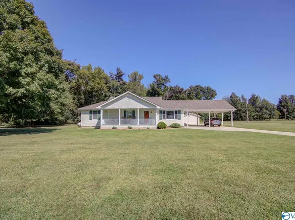 16155 Deer Ln, Athens, AL 35614