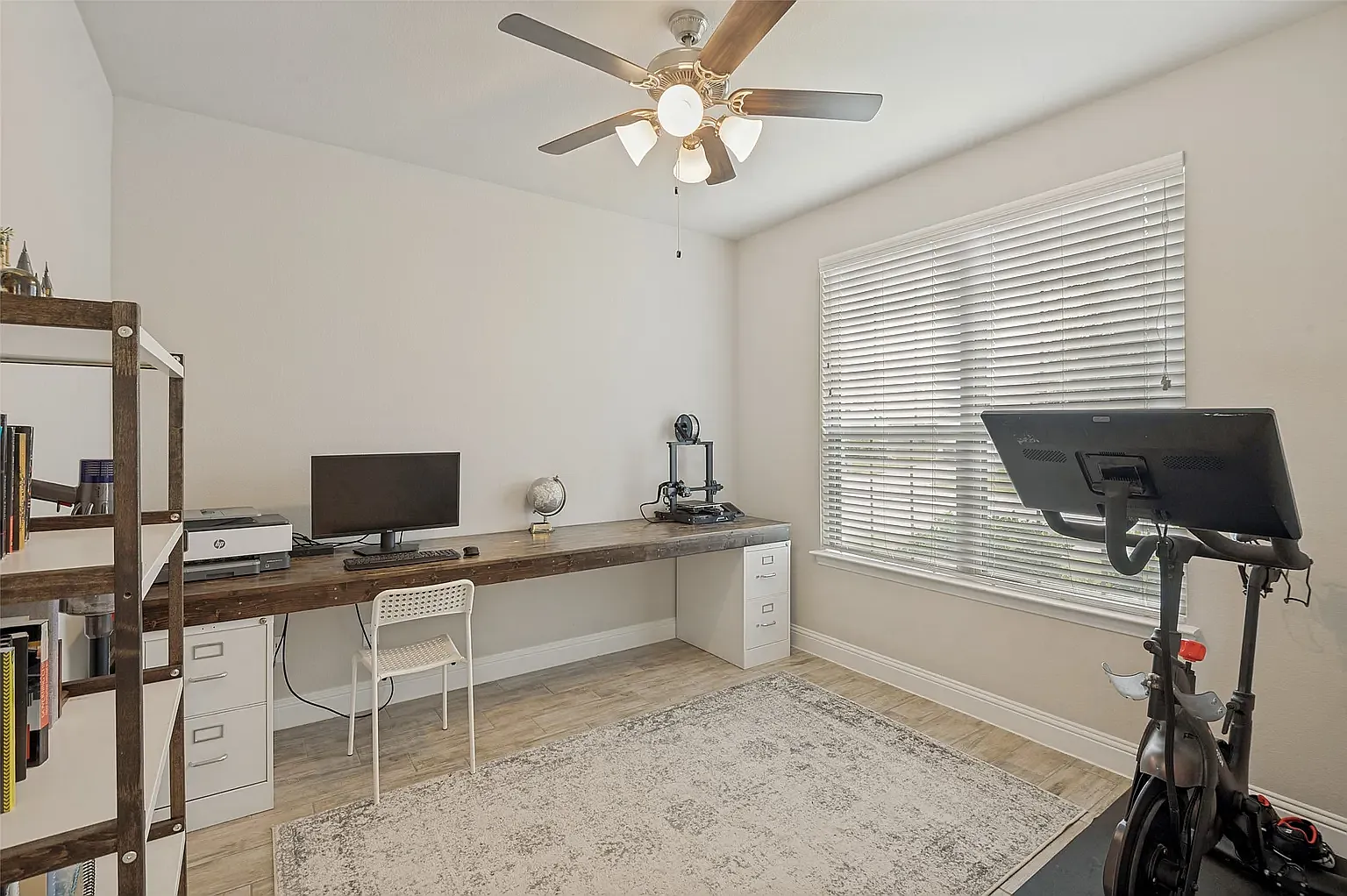 4 bed, 2225 sqft, $2,425 — Photo 4