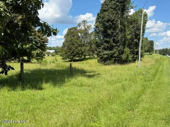 255 NW Bridge Road, Jacksonville, NC 28540