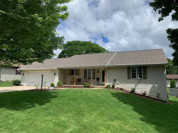 2638 Red Fern Ln, Green Bay, WI 54304