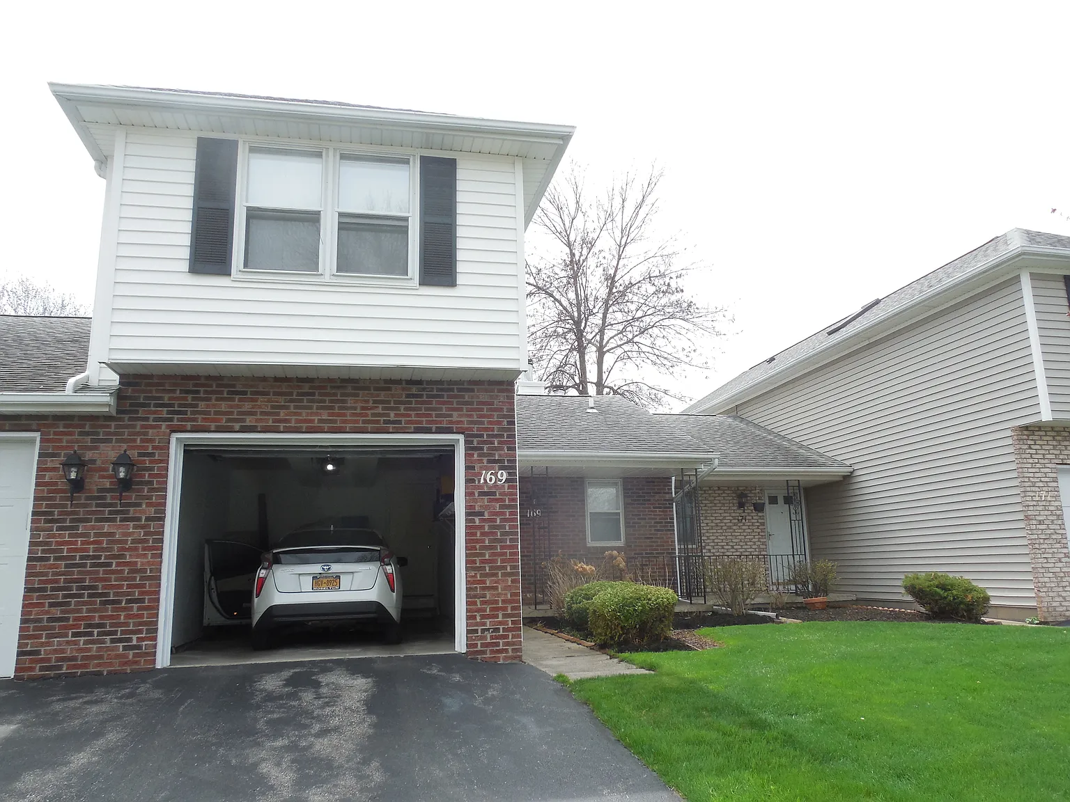 169 Flower Dale Dr photo 1