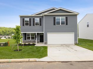 125 S Blissful Meadows Dr, Harriman, TN 37748