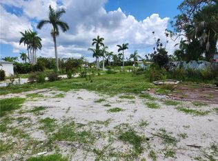 86 Sycamore Ln, Fort Myers, FL 33908