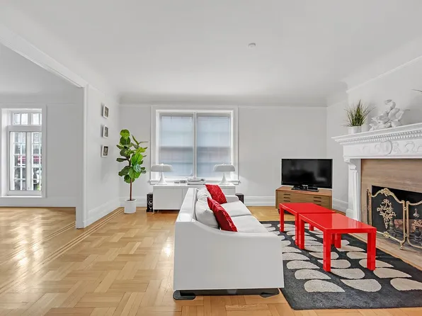 33-39 80th St #2A, Jackson Heights, NY 11372