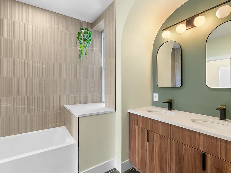 4503 N 19th St #2 — Photo 32