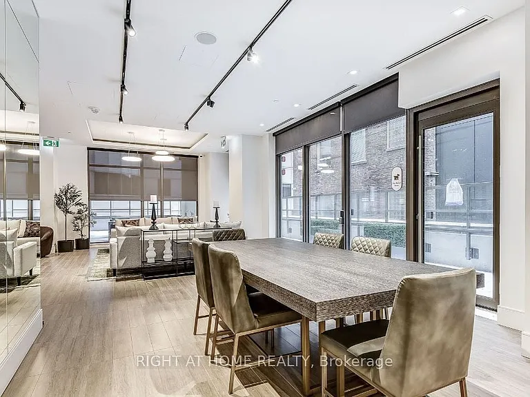 28 Widmer St #3720 — Photo 15