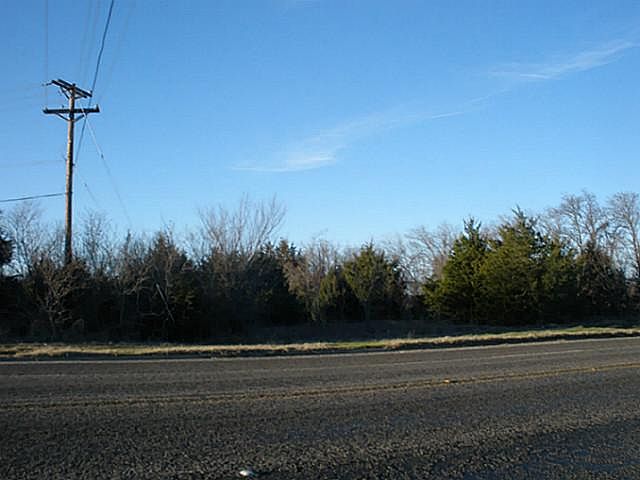 2nd image of 1402 Commerce Dr