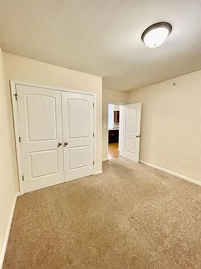 121 Colonnade Street — Photo 14