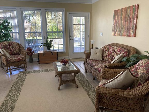 2nd image of 1150 Delcove Way