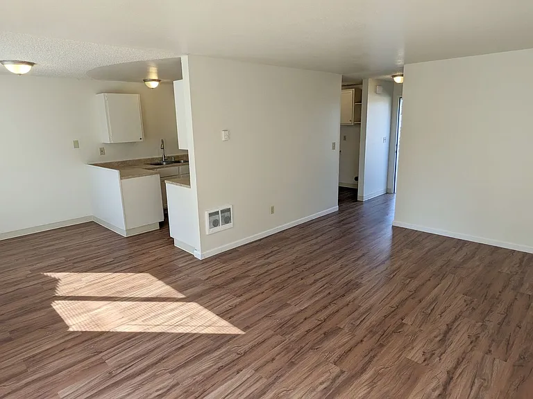 7815 NE 117th Ave — Photo 55