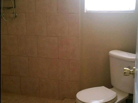 5th image of 507 Queen Anne Ct #1