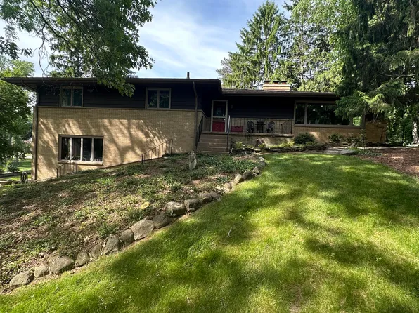 2631 N Maple Rd, Ann Arbor, MI 48103