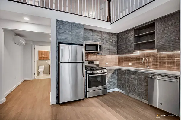 Rented by Luxury Apartments LIC | media 14