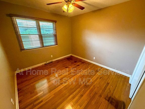 4th image of 606 W Montclair St