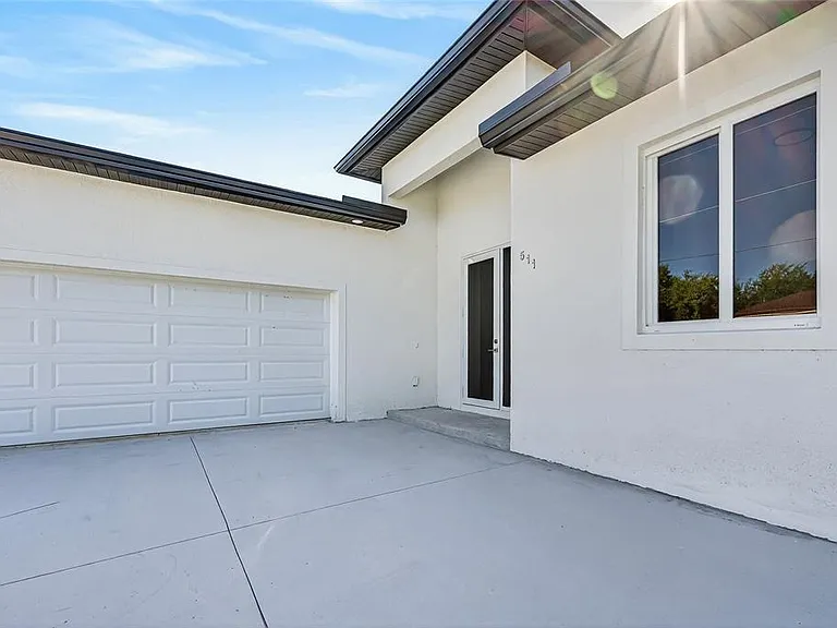 511 Sweetwater Dr — Photo 49