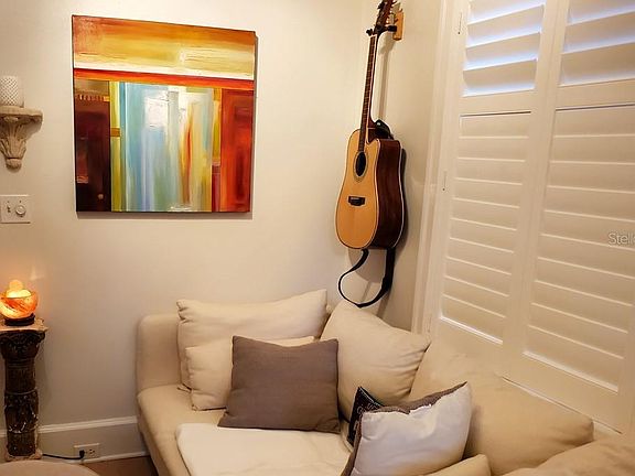 5th image of 1221 N Palm Ave APT 102