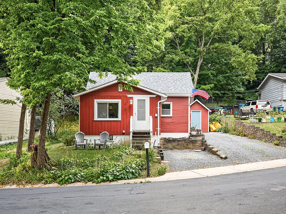 3137 Donald Dr