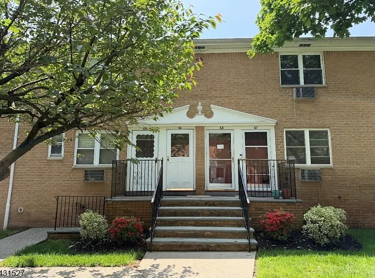 725 Joralemon St #70 — Photo 1