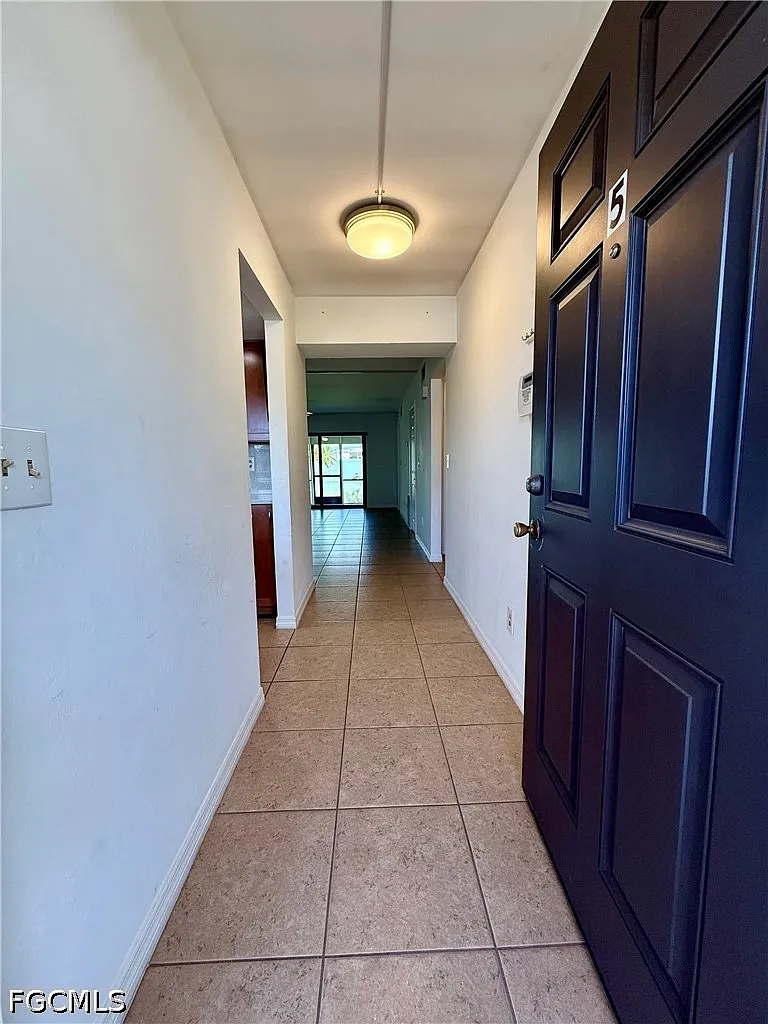 2 bed, 2.0 bath, 1061 sqft, $1,600 — Photo 1