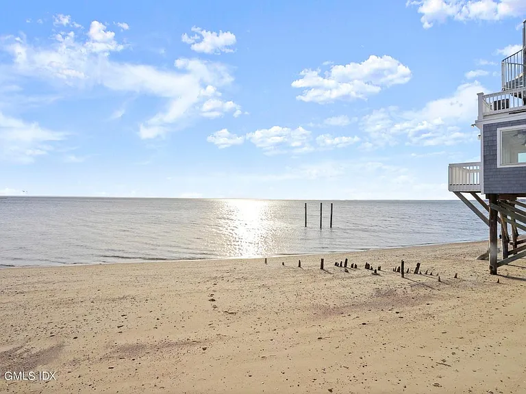 2149 Fairfield Beach Rd — Photo 20