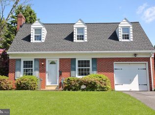 1323 Meadowcreek Ln, Lancaster, PA 17603